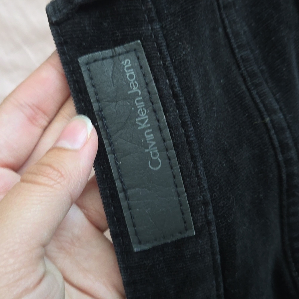 Calvin Klein Co View 6